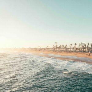 Vue d'une plage de Californie, où californie Off Road offre des visites en français