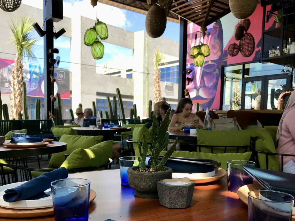 terrasse du restaurant mexicain Bakan à Wynwood, Miami