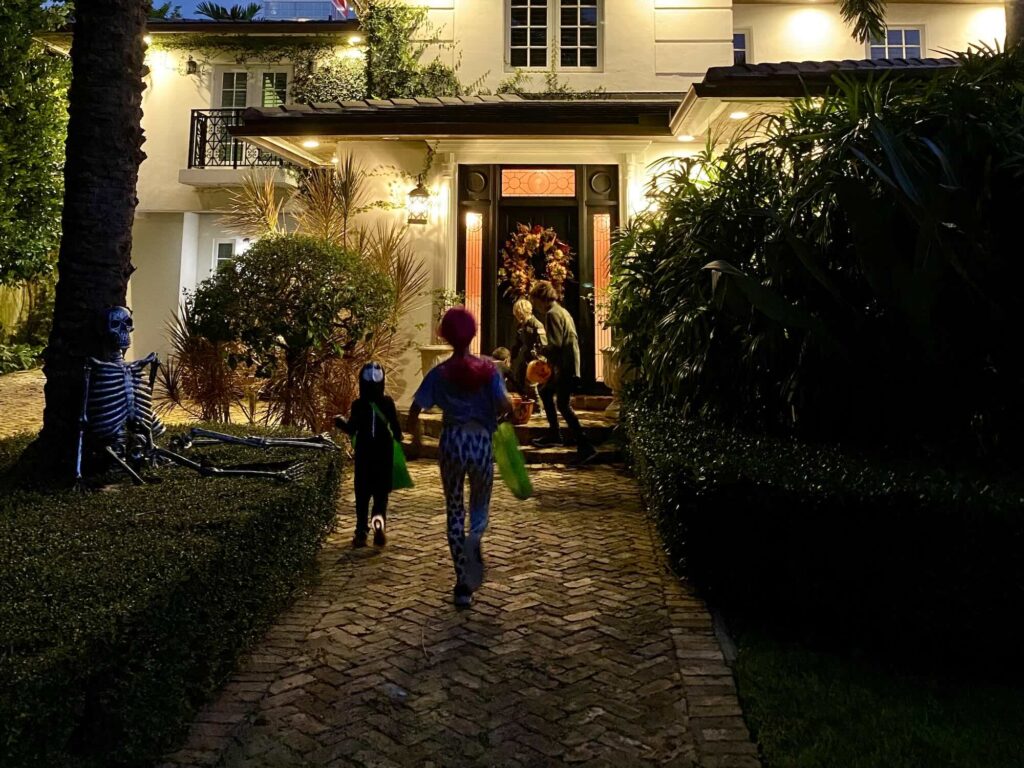 Enfants célébrant Halloween à Miami